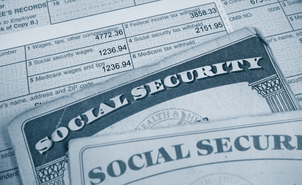 Social security cards and a form